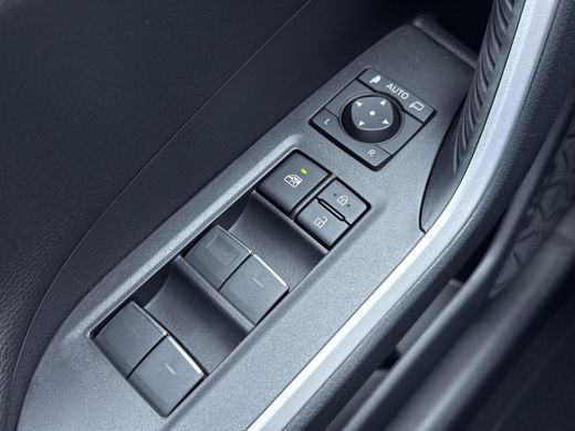 Toyota RAV4 2.5 Plug-in Hybrid AWD Bi-Tone Plus **NIEUWE AUTO/ PANORAMADAK/ DIRECT LEVERBAAR** ActivLease financial lease