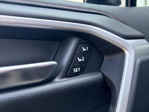 Toyota RAV4 2.5 Plug-in Hybrid AWD Bi-Tone Plus **NIEUWE AUTO/ PANORAMADAK/ DIRECT LEVERBAAR** ActivLease financial lease