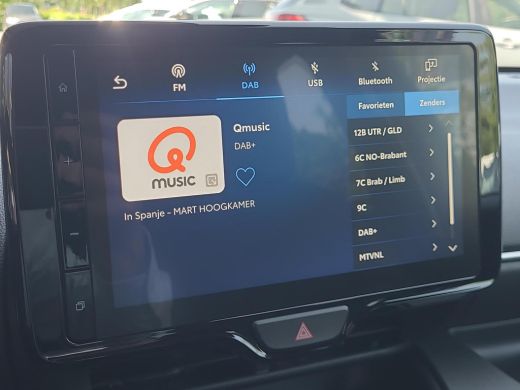 Toyota Yaris 1.5 Hybrid 115 Dynamic Comfort Pack | Parkeersensoren | Blindspot | Apple CarPlay | Rijklaarprijs... ActivLease financial lease