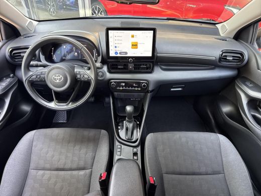 Toyota Yaris 1.5 Hybrid 115 First Edition | 06-10141018 Voor meer informatie ActivLease financial lease