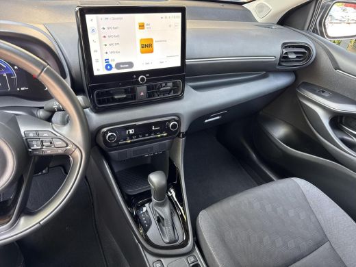 Toyota Yaris 1.5 Hybrid 115 First Edition | 06-10141018 Voor meer informatie ActivLease financial lease