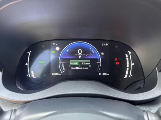 Toyota Yaris 1.5 Hybrid 115 First Edition | 06-10141018 Voor meer informatie ActivLease financial lease