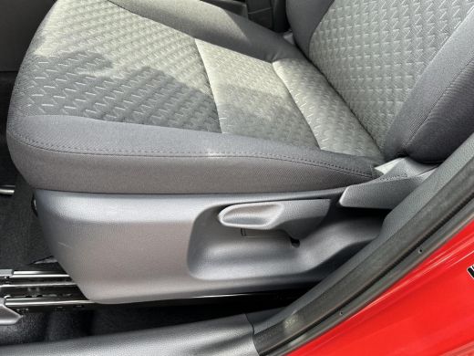 Toyota Yaris Cross 1.5 Hybrid 115 Active Comfort Pack ActivLease financial lease
