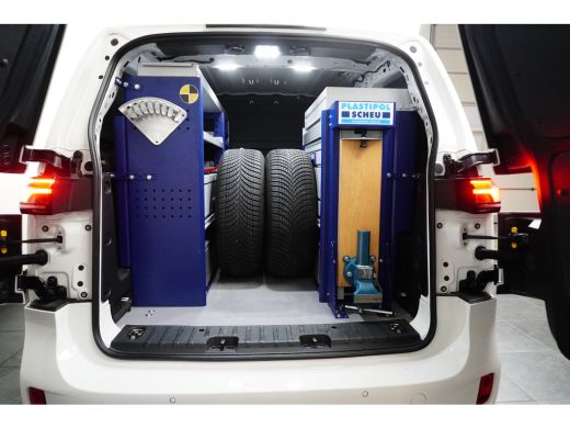 Volkswagen ID. Buzz Cargo Cargo | Inbouw kasten | LMV 18" | 2 set wielen | Camera | LED | Navi | Multifunct stuurwiel | ActivLease financial lease