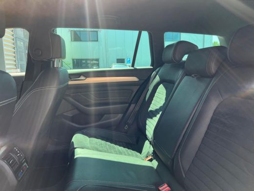 Volkswagen Passat Variant 1.5 TSI 150 pk 6-DSG Elegance Business R | Alarm klasse 1(startblokkering) | Buitenspiege... ActivLease financial lease