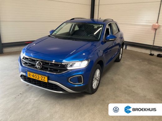 Volkswagen T-Roc 1.0 TSI 110 pk Life | Airco | Apple Carplay/Android Auto|telefoonintegratie premium | Buitenspieg... Volkswagen T-Roc 1.0 TSI 110 pk Life | Airco | Apple Carplay/Android Auto|telefoonintegratie premium | Buitenspieg...
