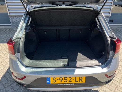 Volkswagen T-Roc 1.0 TSI 110 pk Life | Airco | Bandenspanningscontrolesysteem | Bluetooth telefoonvoorbereiding ActivLease financial lease