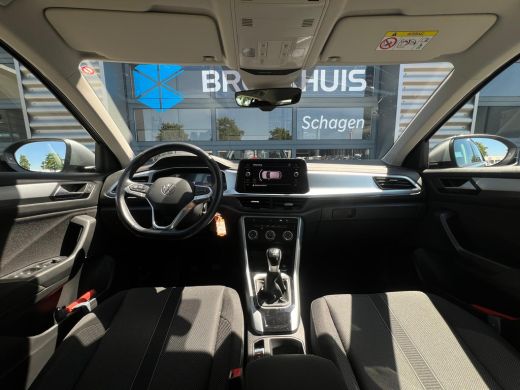 Volkswagen T-Roc 1.0 TSI 110 pk Life | Airco | Bandenspanningscontrolesysteem | Bluetooth telefoonvoorbereiding ActivLease financial lease