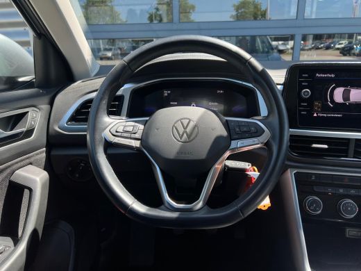 Volkswagen T-Roc 1.0 TSI 110 pk Life | Airco | Bandenspanningscontrolesysteem | Bluetooth telefoonvoorbereiding ActivLease financial lease