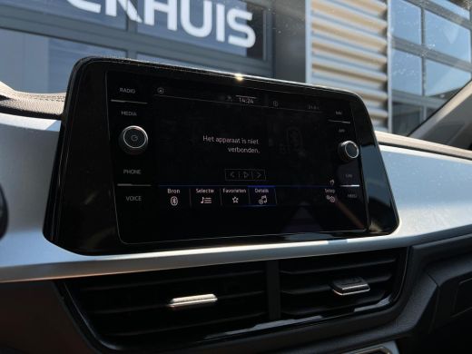Volkswagen T-Roc 1.0 TSI 110 pk Life | Airco | Bandenspanningscontrolesysteem | Bluetooth telefoonvoorbereiding ActivLease financial lease