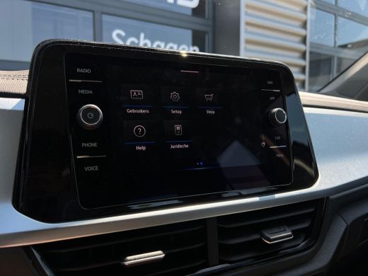 Volkswagen T-Roc 1.0 TSI 110 pk Life | Airco | Bandenspanningscontrolesysteem | Bluetooth telefoonvoorbereiding ActivLease financial lease