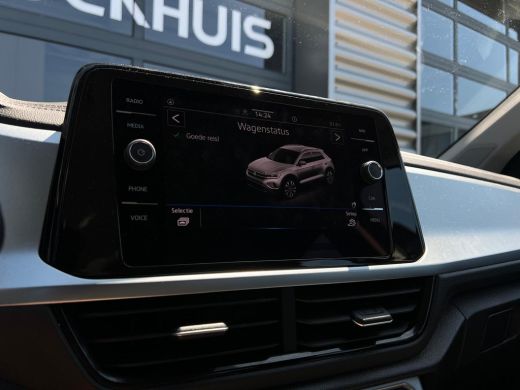 Volkswagen T-Roc 1.0 TSI 110 pk Life | Airco | Bandenspanningscontrolesysteem | Bluetooth telefoonvoorbereiding ActivLease financial lease