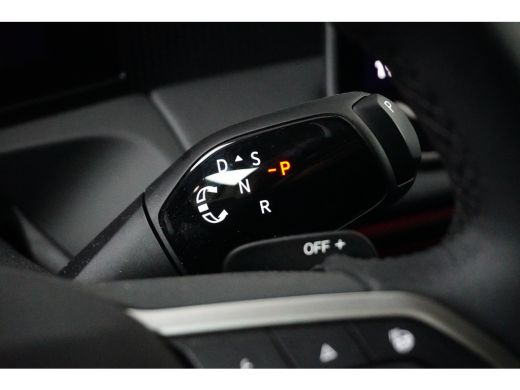 Volkswagen Tiguan 1.5 eHybrid 204PK DSG-6 Life Edition | NAVIGATIE | STUUR + STOELVERW. | ELEKTR. A. KLEP | CAMERA ActivLease financial lease