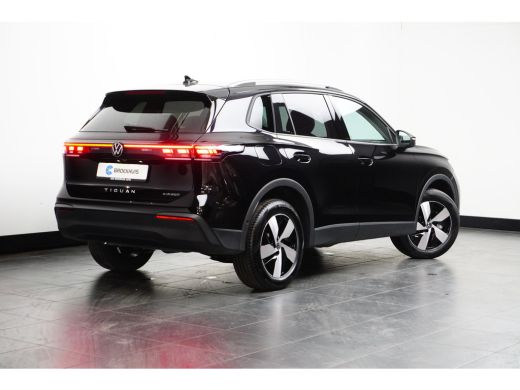 Volkswagen Tiguan 1.5 eHybrid 204PK DSG-6 Life Edition | NAVIGATIE | STUUR + STOELVERW. | ELEKTR. A. KLEP | CAMERA ActivLease financial lease