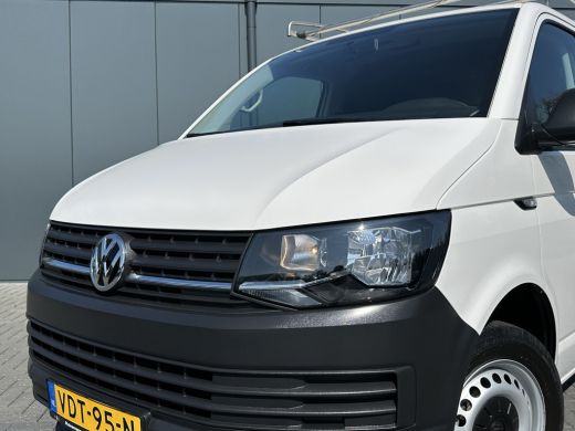 Volkswagen Transporter 2.0 TDI 102 PK / L2H1 / 1e EIG. / 58.404 KM / IMPERIAAL / TREKHAAK / AIRCO / CRUISE CONTROL ActivLease financial lease