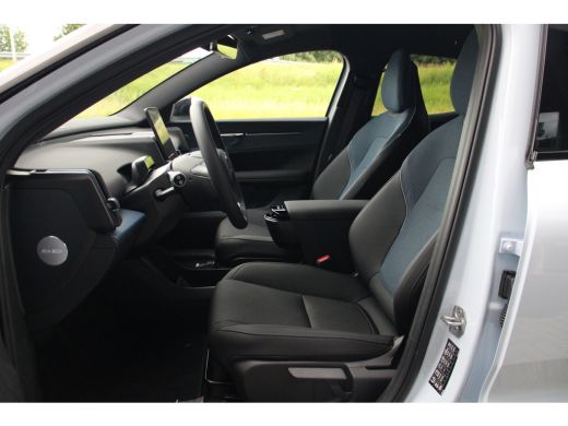 Volvo  EX30 Single Motor Extended Range Plus 69 kWh | Harman Kardon | Keyless Entry | Camera | Stoelverwarmin... ActivLease financial lease