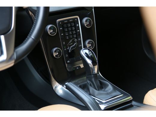 Volvo  V40 Cross Country 1.5 T3 Polar+ Luxury | Harman/Kardon | Panoramadak | Camera | Keyless | Schakel-pad... ActivLease financial lease