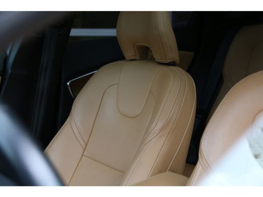 Volvo  V40 Cross Country 1.5 T3 Polar+ Luxury | Harman/Kardon | Panoramadak | Camera | Keyless | Schakel-pad... ActivLease financial lease
