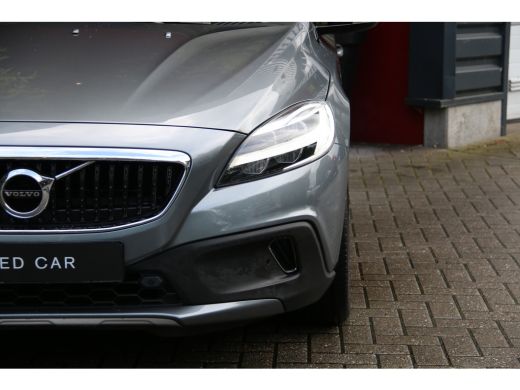 Volvo  V40 Cross Country 1.5 T3 Polar+ Luxury | Harman/Kardon | Panoramadak | Camera | Keyless | Schakel-pad... ActivLease financial lease