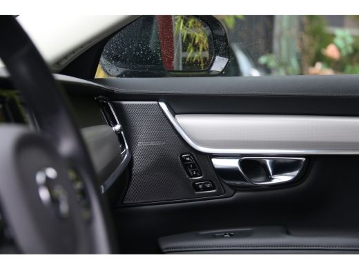 Volvo  V90 2.0 T6 Plug-in hybrid AWD Ultra Dark | Luchtvering | Trekhaak | 360 Camera | Pilot Assist | Panor... ActivLease financial lease