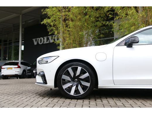 Volvo  V90 2.0 T6 Plug-in hybrid AWD Ultra Dark | Luchtvering | Trekhaak | 360 Camera | Pilot Assist | Panor... ActivLease financial lease