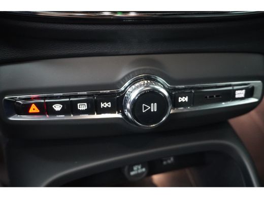 Volvo  XC40 1.5 T5 Recharge Core | Adaptive Cruise | BLIS | Stuur/stoelverwarming | Camera ActivLease financial lease