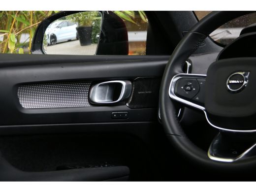 Volvo  XC40 Recharge Pro | Trekhaak | 360 Camera | Panoramadak | Harman/Kardon | Pilot Assist ActivLease financial lease