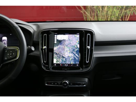 Volvo  XC40 Recharge Pro | Trekhaak | 360 Camera | Panoramadak | Harman/Kardon | Pilot Assist ActivLease financial lease