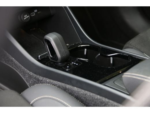 Volvo  XC40 Recharge Pro | Trekhaak | 360 Camera | Panoramadak | Harman/Kardon | Pilot Assist ActivLease financial lease