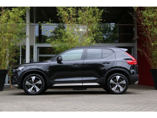Volvo  XC40 Recharge Pro | Trekhaak | 360 Camera | Panoramadak | Harman/Kardon | Pilot Assist ActivLease financial lease