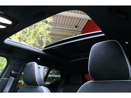 Volvo  XC40 Recharge Pro | Trekhaak | 360 Camera | Panoramadak | Harman/Kardon | Pilot Assist ActivLease financial lease