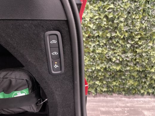 Volvo  XC90 T8 AWD Recharge Ultimate Dark | Full Option | Luchtvering | Bowers & Wilkins | Trekhaak | 360° Ca... ActivLease financial lease