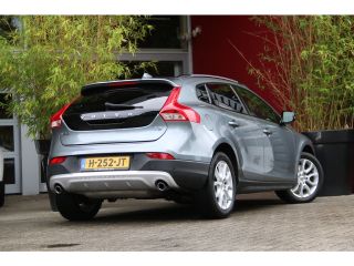 Volvo  V40 Cross Country 1.5 T3 Polar+ Luxury | Harman/Kardon | Panoramadak | Camera | Keyless | Schakel-pad...