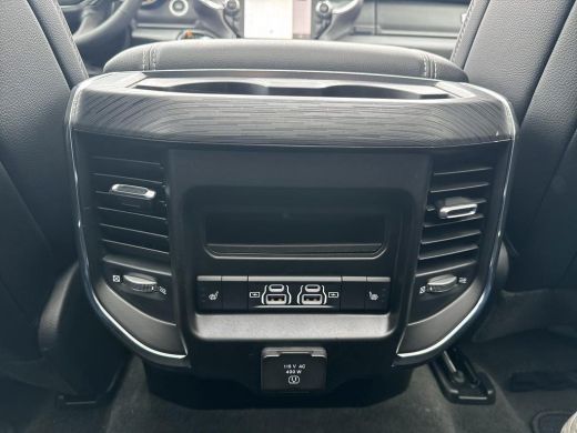 Dodge Ram 1500 1500 5.7 V8 4x4 Crew Cab Laramie BPM VRIJ! | Model24| Panorama| Incl Huifcontainer | Wide boddy| ... ActivLease financial lease