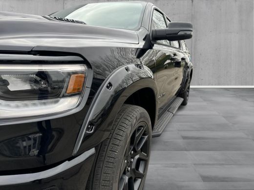 Dodge Ram 1500 1500 5.7 V8 4x4 Crew Cab Laramie BPM VRIJ! | Model24| Panorama| Incl Huifcontainer | Wide boddy| ... ActivLease financial lease