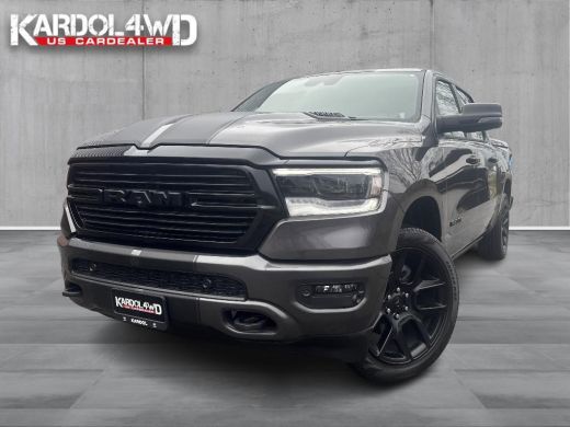 Dodge Ram 1500 1500 5.7 V8 4x4 Crew Cab Laramie | Model24 BPM VRIJ!| Elektr. treeplanken | SPECIAL STRIPING| Hea... Dodge Ram 1500 1500 5.7 V8 4x4 Crew Cab Laramie | Model24 BPM VRIJ!| Elektr. treeplanken | SPECIAL STRIPING| Hea...