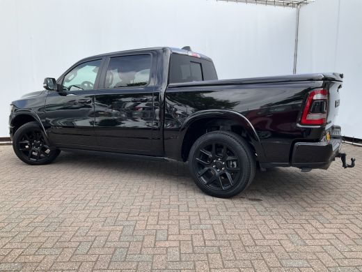 Dodge Ram 1500 1500 5.7 V8 4x4 Crew Cab Laramie Pano Full Navi SideSteps Trekhaak Luchtvering ActivLease financial lease