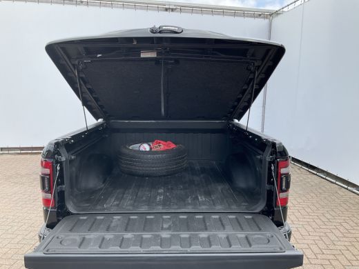 Dodge Ram 1500 1500 5.7 V8 4x4 Crew Cab Laramie Pano Full Navi SideSteps Trekhaak Luchtvering ActivLease financial lease
