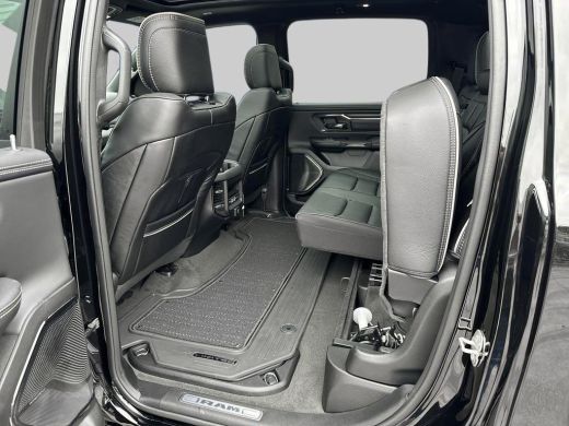 Dodge Ram 1500 1500 5.7 V8 4x4 Crew Cab Limited | BPM VRIJ! | RAMBOX | Virtual cockpit | Head-up | Panorama | In... ActivLease financial lease