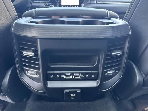 Dodge Ram 1500 1500 5.7 V8 4x4 Crew Cab Limited | Virtual spiegel | 22inch XD velgen / Mickey thompson set | 320... ActivLease financial lease