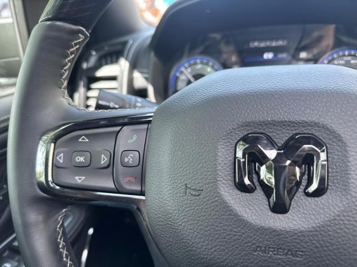 Dodge Ram 1500 1500 5.7 V8 4x4 Crew Cab Limited | Virtual spiegel | 22inch XD velgen / Mickey thompson set | 320... ActivLease financial lease