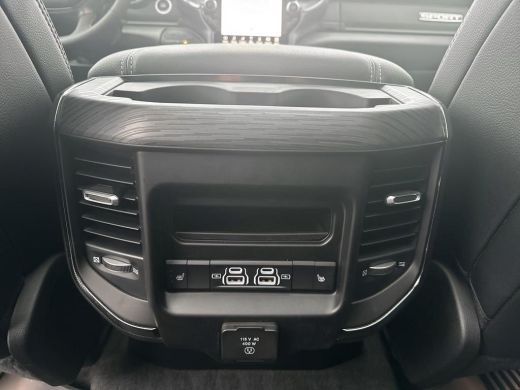 Dodge Ram 1500 1500 5.7 V8 4x4 Crew Cab SPORT GT BPM VRIJ! | Incl LPG | Trekhaak 13-polig | Bedcover | Adaptive ... ActivLease financial lease