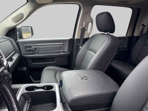 Dodge Ram 1500 1500 5.7 V8 Crew Cab 5'7 | LPG |Leren bekleding| Trekhaak | Tonneau cover | Kantel schuifdak | Ge... ActivLease financial lease