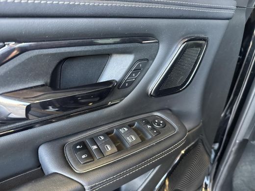 Dodge Ram 1500 1500 5.7 V8 e-torc 4x4 Crew Cab Limited | Bakflip | Virtual spiegel | Virtual dashboard| Powerval... ActivLease financial lease