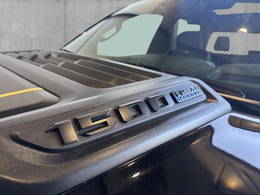 Dodge Ram 1500 1500 5.7 V8 e-torc 4x4 Crew Cab Limited | Bakflip | Virtual spiegel | Virtual dashboard| Powerval... ActivLease financial lease