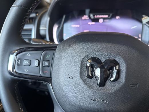 Dodge Ram 1500 1500 5.7 V8 e-torc 4x4 Crew Cab Limited | Bakflip | Virtual spiegel | Virtual dashboard| Powerval... ActivLease financial lease