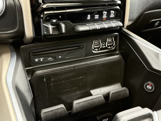 Dodge Ram 1500 1500 5.7 V8 LARAMIE / 1e EIG. / LPG / TREKHAAK 3.5T / ADAPTIVE CRUISE / CAMERA / PANO ActivLease financial lease