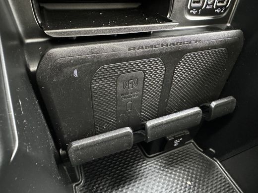 Dodge Ram 1500 1500 V8 LARAMIE NIGHT / NL AUTO / PANO / 3.5T TREKHAAK / LPG-G3 / CAMERA / CREW CAB / GORILLA EXH... ActivLease financial lease