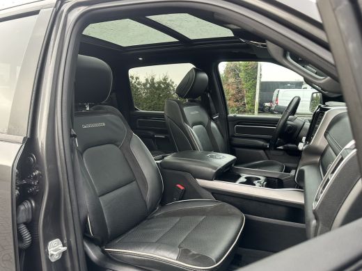 Dodge Ram 1500 1500 V8 LARAMIE NIGHT / NL AUTO / PANO / 3.5T TREKHAAK / LPG-G3 / CAMERA / CREW CAB / GORILLA EXH... ActivLease financial lease