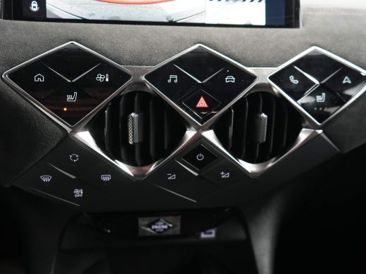 DS DS 3 1.2 Hybrid 16 Performance Line Automaat | 17" lichtmetalen velgen DUBLIN | Achteruitrijcamera | A... ActivLease financial lease